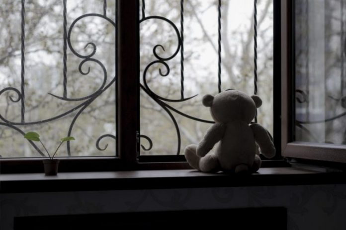 adolescent-suicides-depression-768x512